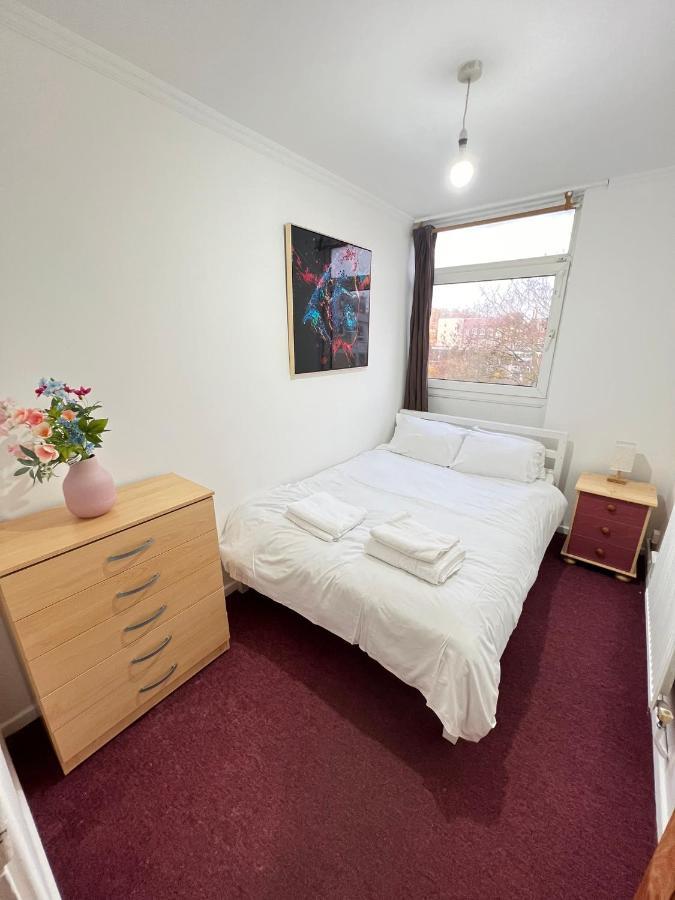 Entire 3 Bedroom Luxury Apartment In London With Private Balcony מראה חיצוני תמונה